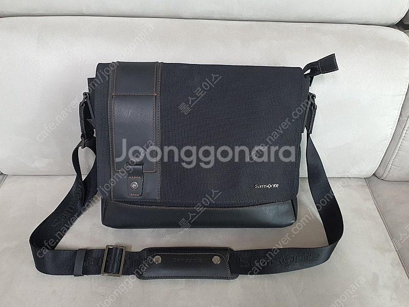 쌤소나이트 메신저백--0