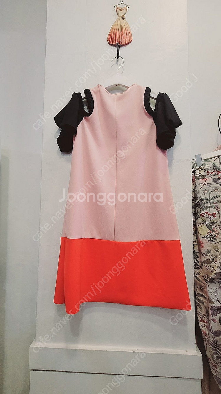 자라 컷오프 프릴 원피스--5