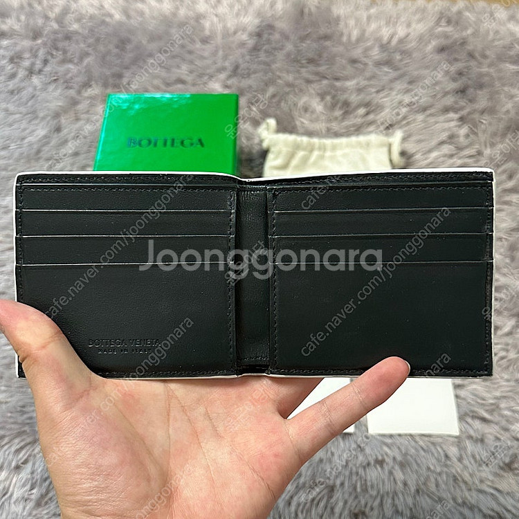 [풀구성]보테가베네타 맥시 플랩 투톤 반지갑 차콜그레이--2