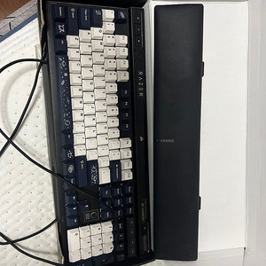 (배송비포함)커세어 K70 MAX MGX 래피드트리거 키보드 풀윤활 판매합니다. 박스풀