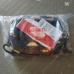 피터젠슨 우븐 셋업 L사이즈 아이스비스킷 미니크로스백(새제품) 메인스토리 점프수트 리틀그라운드 테일스쿱 스니커즈