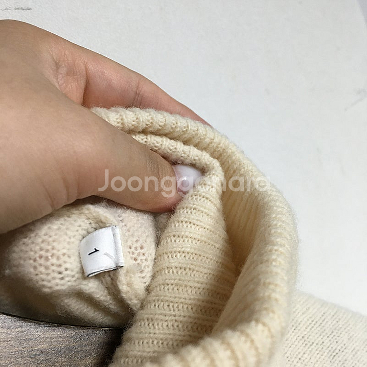 SANDRO 산드로 터틀넥 케이프 니트 1 / 랑방 마인 오브제 타임 럭키슈에뜨 산드로 마쥬 오르 시에 시스템--4