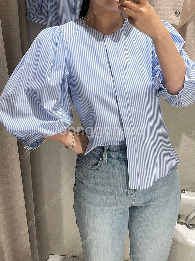 자라 볼륨 퍼프 소매 블라우스--1
