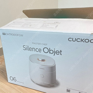 쿠쿠전자 마스터쉐프 silence objet 전기밥솥 (CRP-OHTR0610FGW) 팝니다