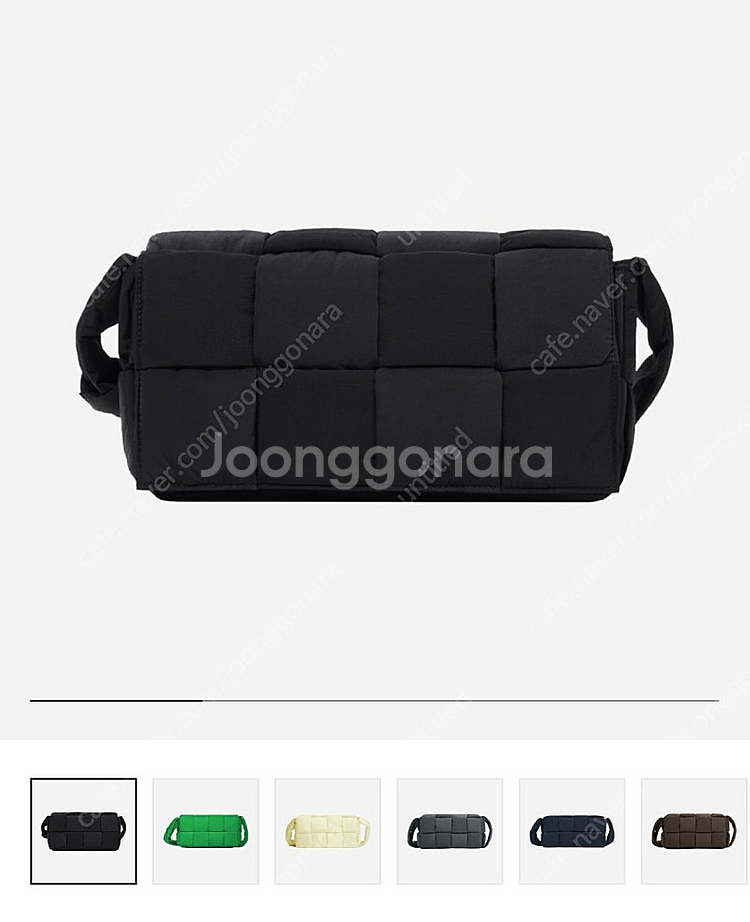 보테가베네타 패딩 패디드 카세트백 블랙 팝니다--0