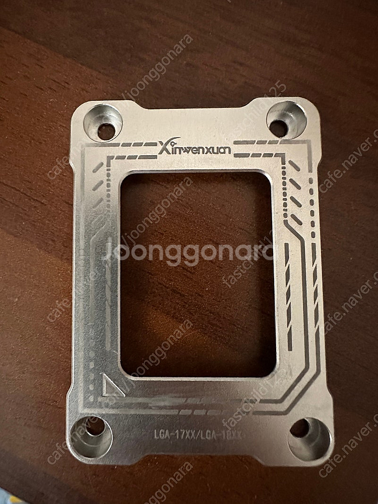 ASUS ROG MAXIMUS Z690 APEX 202...--1