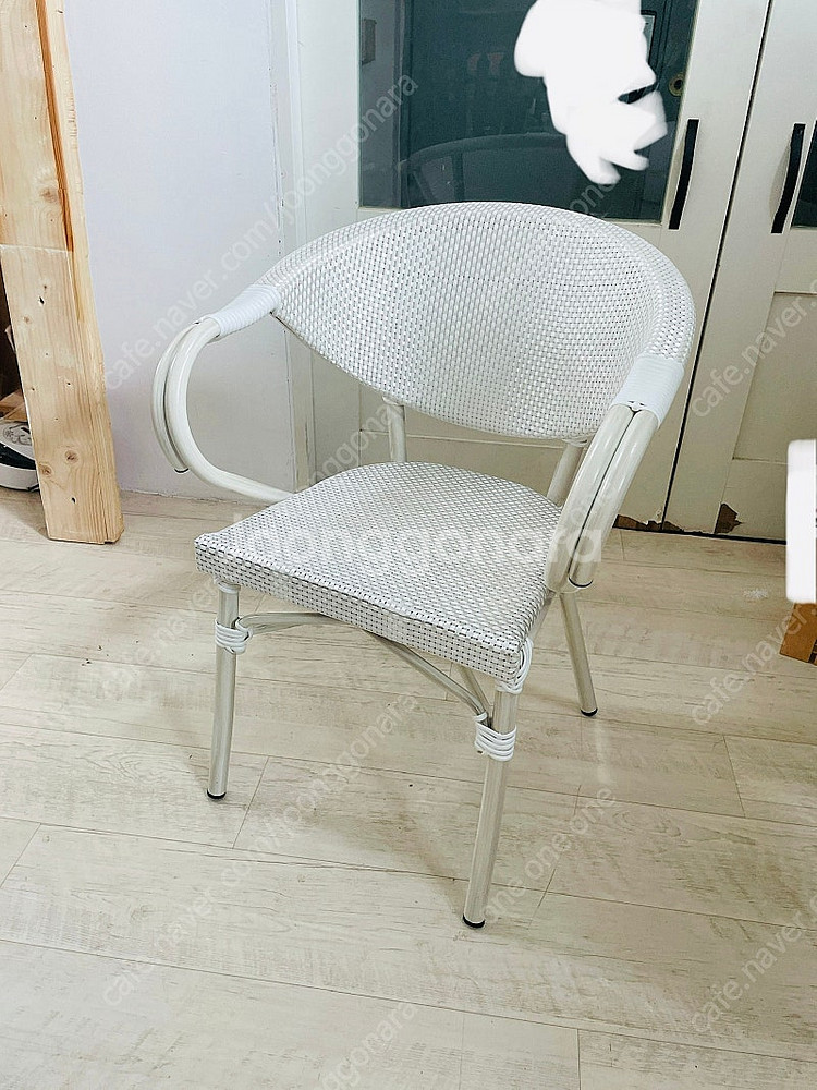 미스모네 라탄 암체어 야외의자 판매해요~!--7