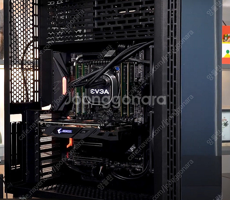 기가바이트 라데온 RX580 미개봉 새제품 팝니다.--5