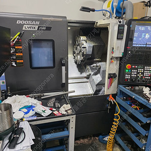 현장 사용중인 2022년식 두산 Lynx2100A 6인치 신품 급 컨디션 저렴하게 드립니다