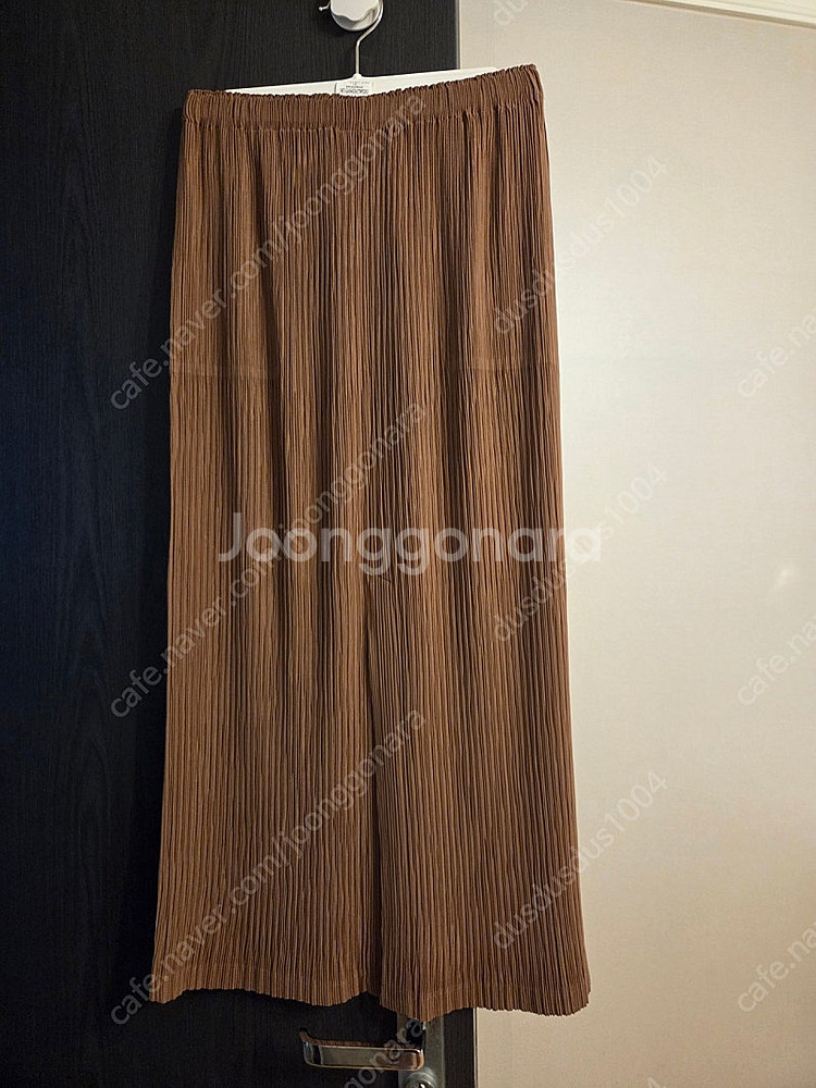 이세이미야케 해칭스커트 리브스브라운 국내상품(2사이즈를...--2
