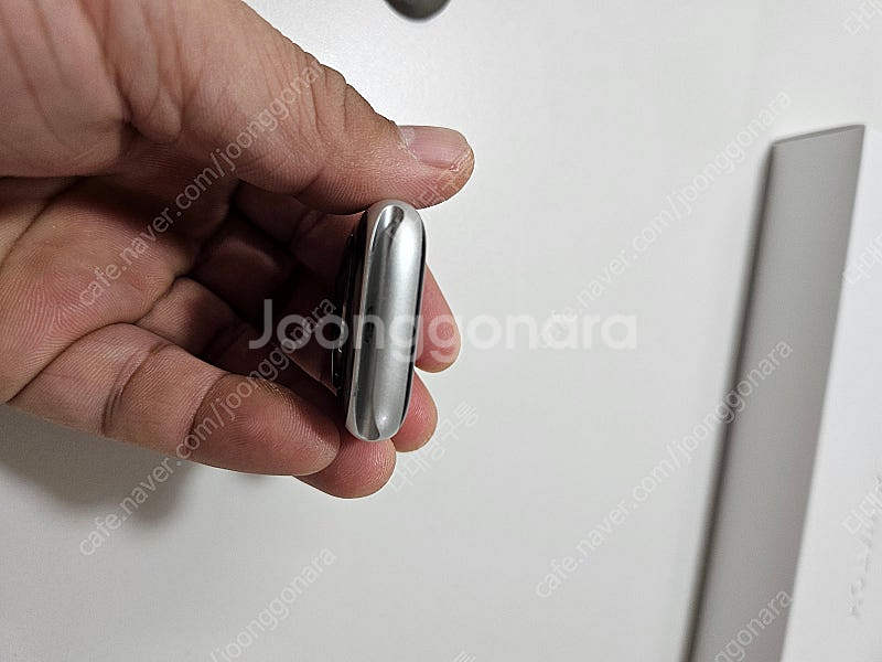애플워치8 gps 45mm 나이키에디션 실버색상 판매합...--1