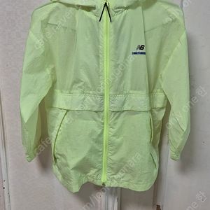뉴발란스키즈 바람막이 130사이즈