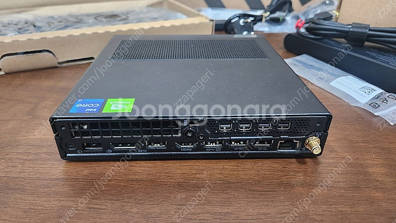 Lenovo ThinkStation P360 Tiny--3