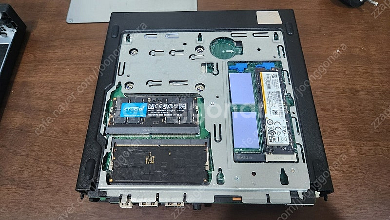 Lenovo ThinkStation P360 Tiny--6