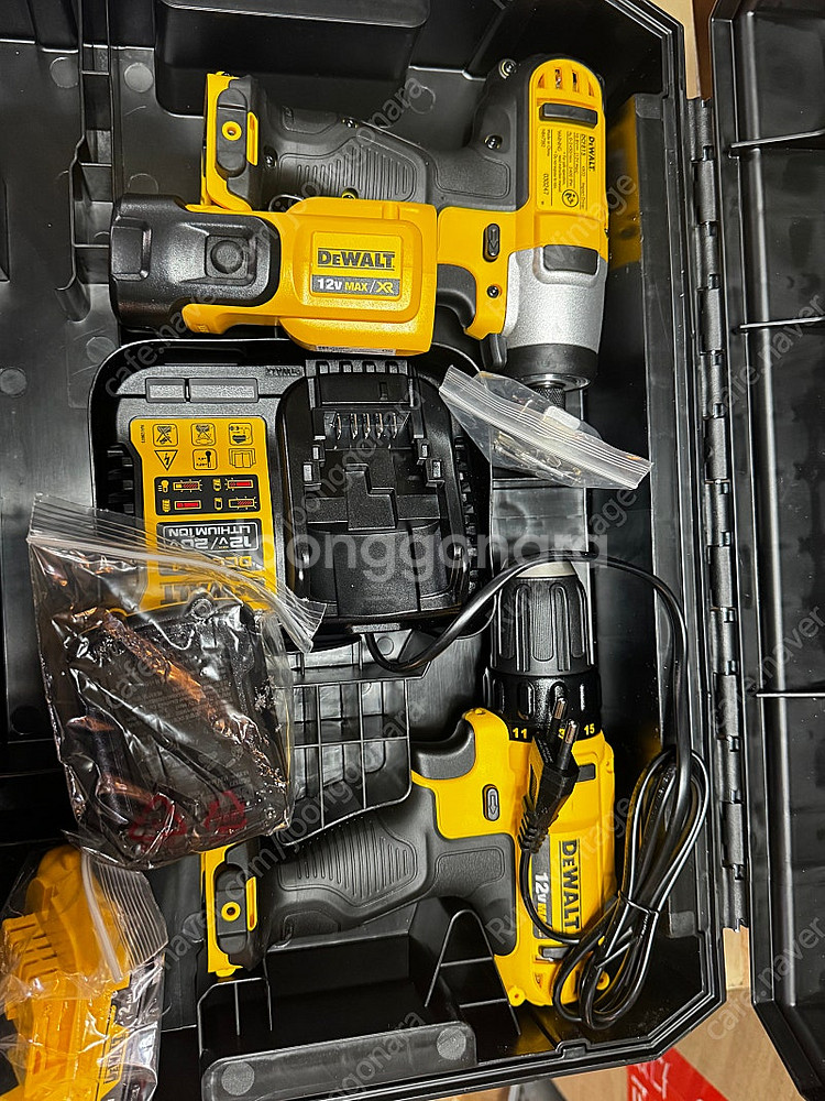 DeWALT 전동공구 세트 판매 (교육용 8회 사용)--2