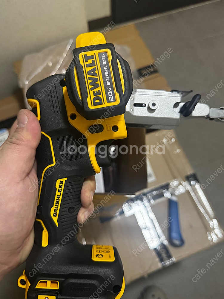 DeWALT 전동공구 세트 판매 (교육용 8회 사용)--4