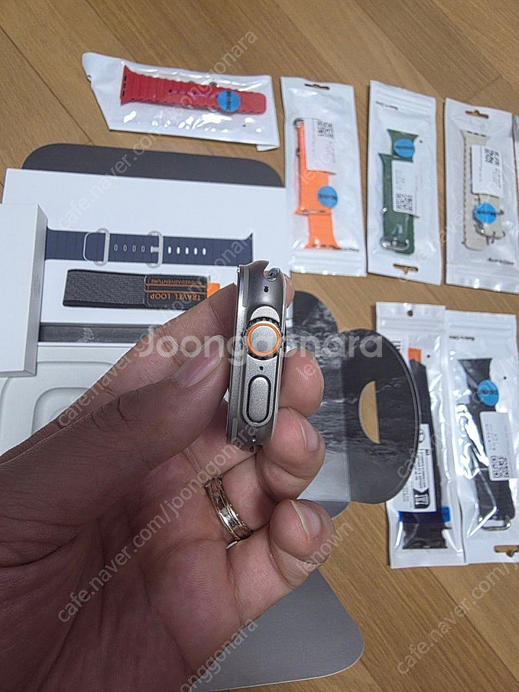 애플워치 울트라2 애케플가입 + 워치밴드 9종 팔아요.--1