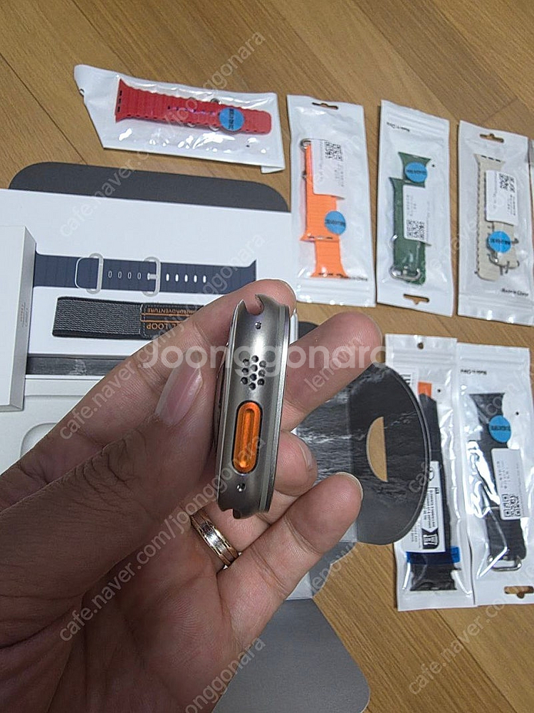 애플워치 울트라2 애케플가입 + 워치밴드 9종 팔아요.--3