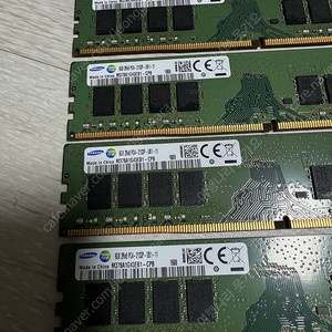 삼성 DDR4 8GB 램 4개 일괄으로 팝니다