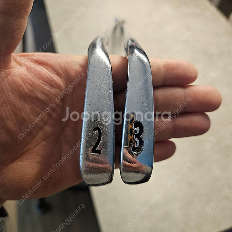 타이틀리스트 714CB 2번, 710CB 3번 아이언 일괄 판매 합니다.--1