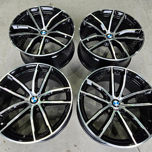 (판매) g30 bmw5시리즈 662m 18인치 휠한대분 판매합니다