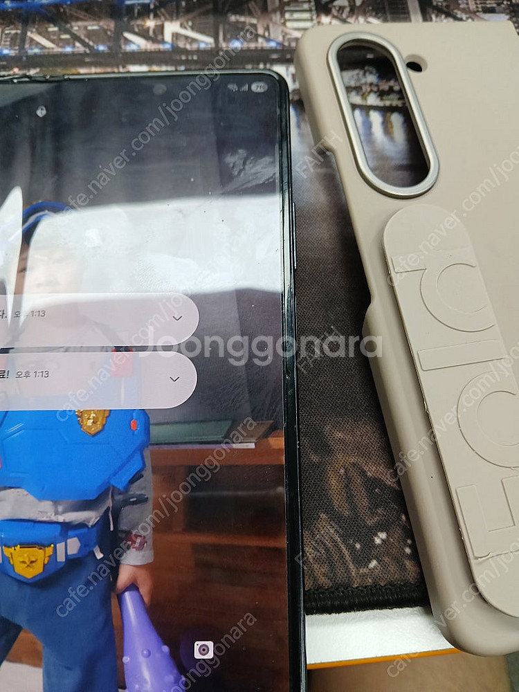 갤럭시 Z 폴드5 256 자급제 블랙 팝니다.--1