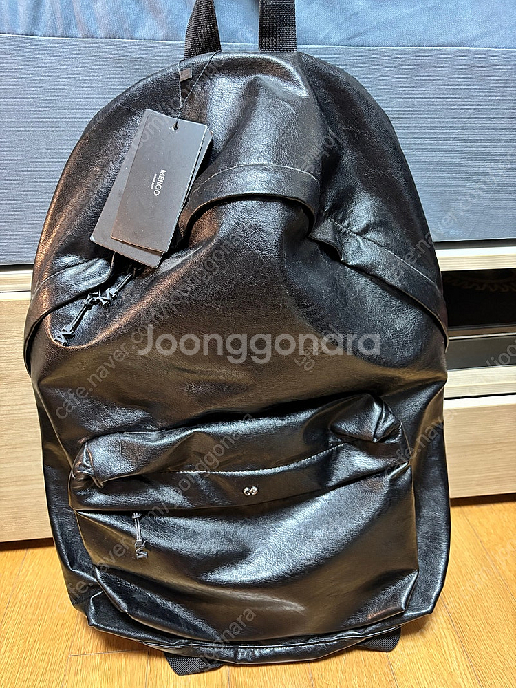 메르고 레더 백팩 새상품 팝니다--0