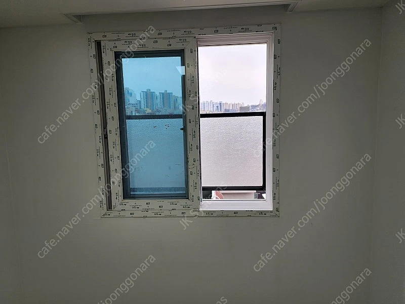 차면시설, 사생활보호창, 창문가리개, 준공검사필수품 이미지