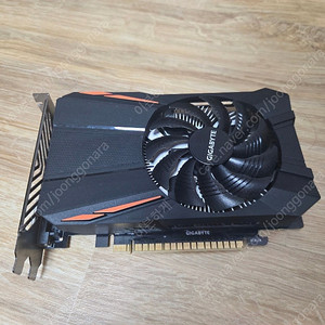 기가바이트 gtx1050 2gb 무전원 그래픽카드 팝니다.