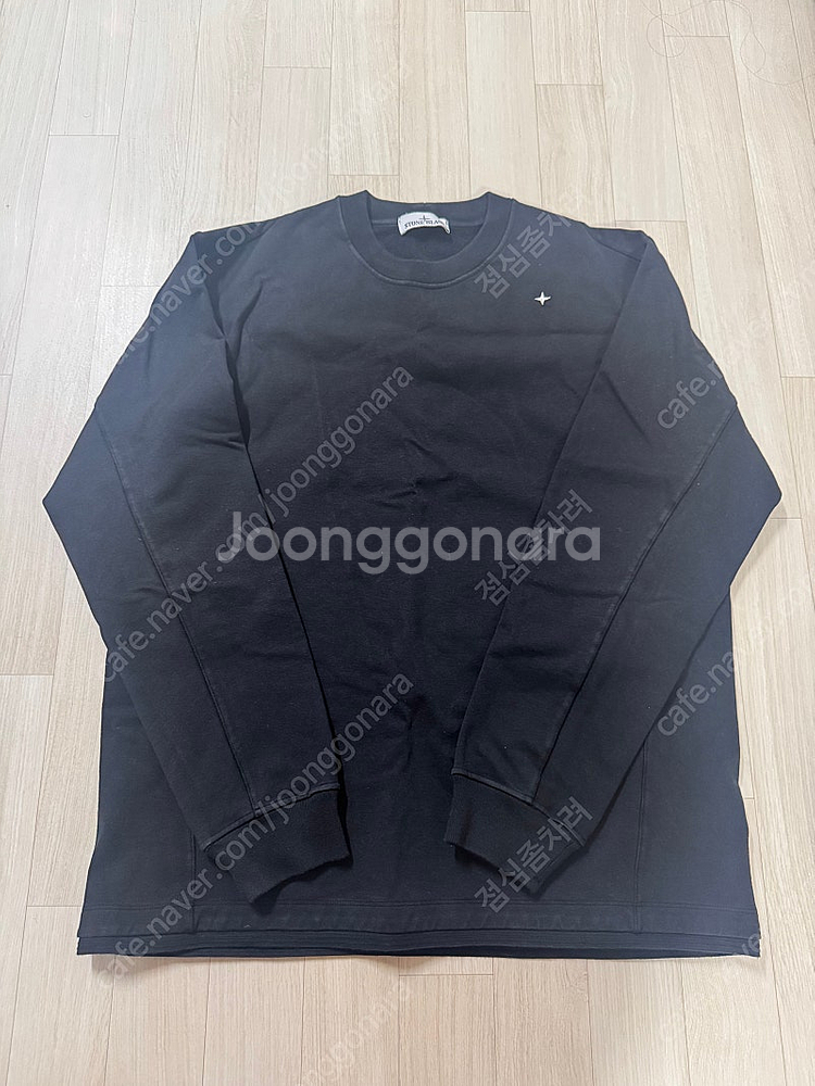 스톤아일랜드 스텔리나 맨투맨 XL사이즈 판매합니다.--0