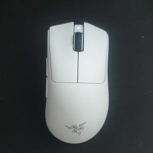레이저 데스에더 v3 pro 화이트 마우스