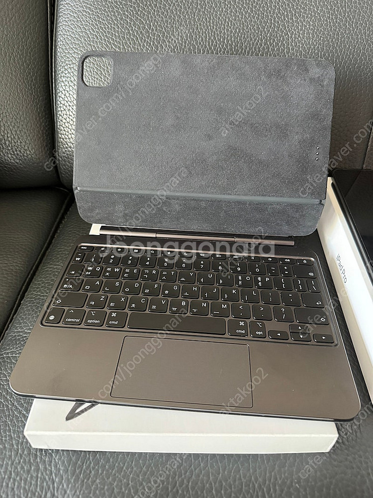 아이패드 M4 11 pro 매직키보드 판매합니다.--0