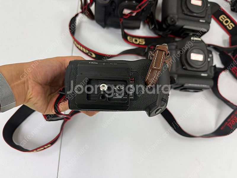 관리 잘된 캐논 왕덱스 1DX 2대 DSLR 바디 처분...--6