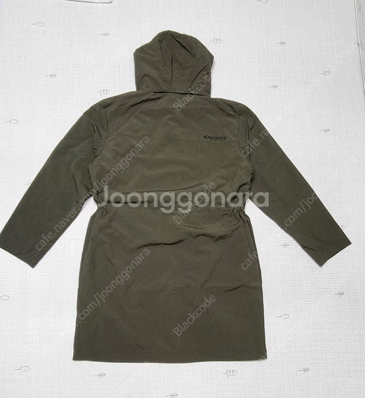 새상품 디스커버리 후드 트렌치 롱 자켓 (카키색) 판매합니다 Discovery 야상 105사이즈 택포 70,000원--1