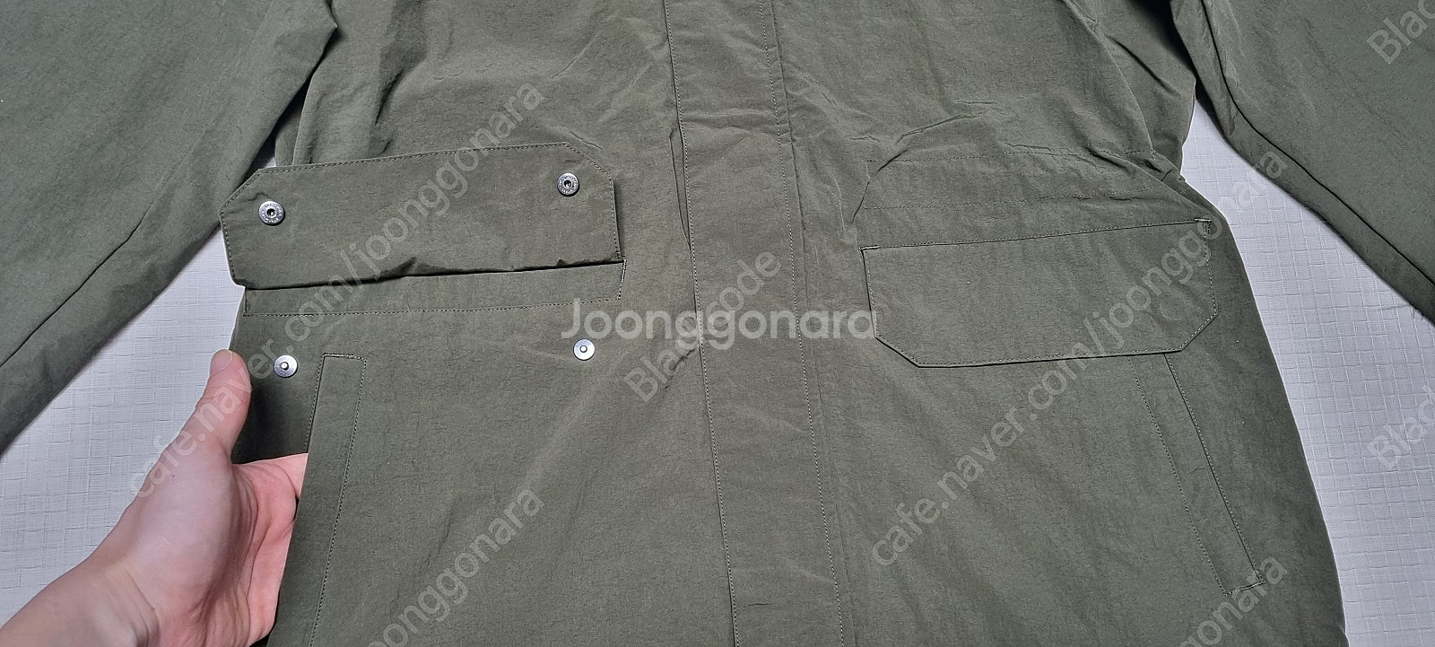 새상품 디스커버리 후드 트렌치 롱 자켓 (카키색) 판매합니다 Discovery 야상 105사이즈 택포 70,000원--3