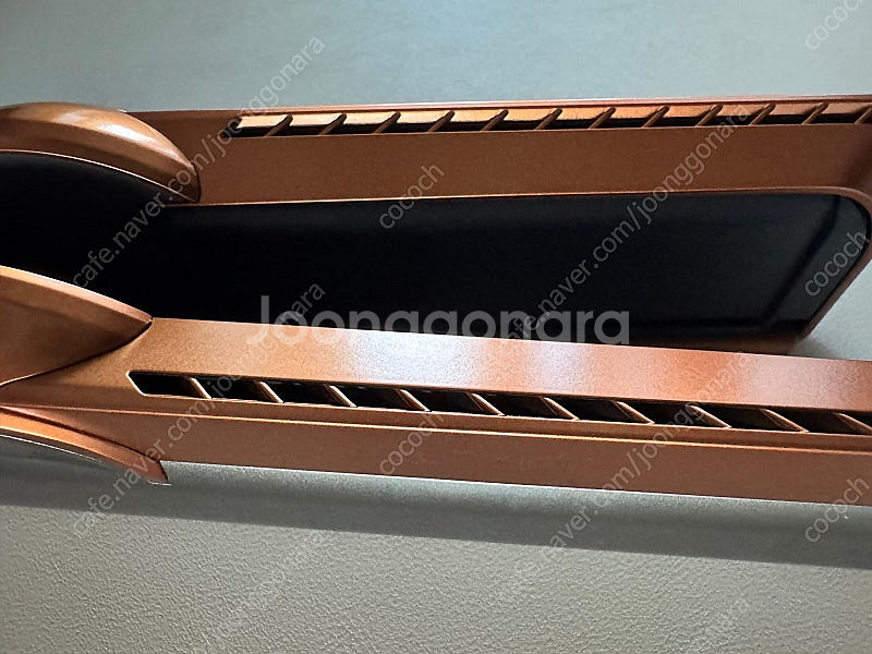 다이슨 에어스트레이트 팝니다--3