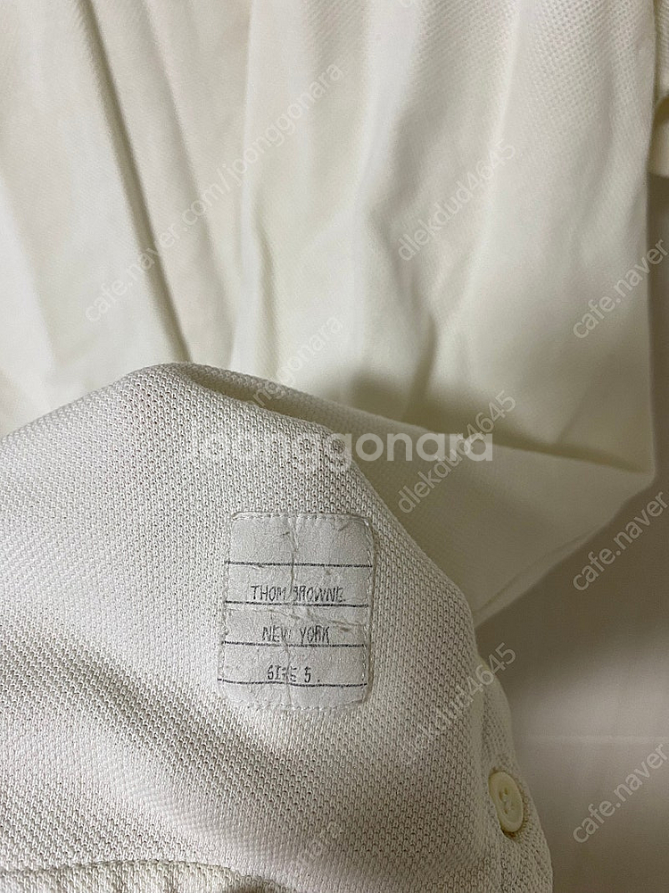 [5] 톰브라운 백삼선 반팔 화이트--3