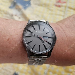 닉슨시계 이미지