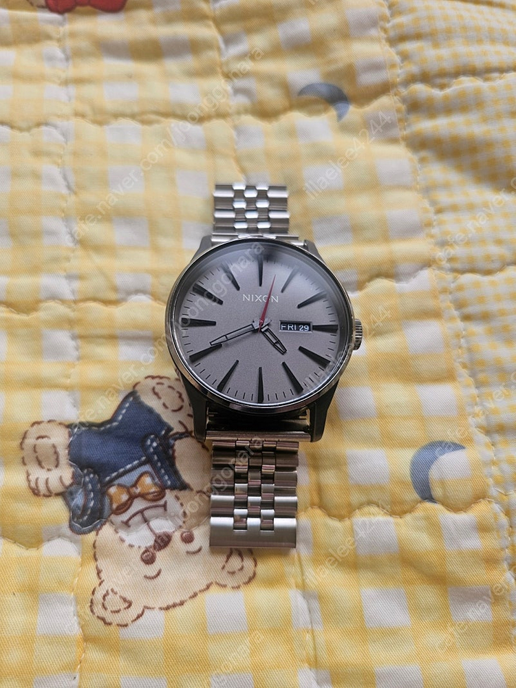 닉슨시계 이미지