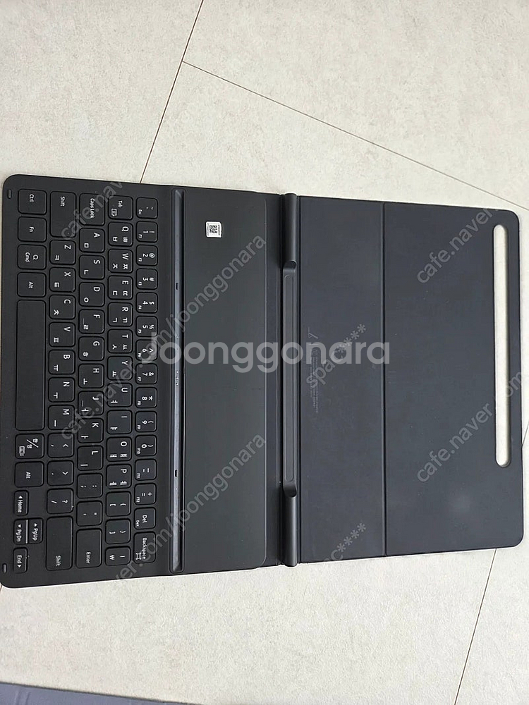 갤럭시 탭 S8 5G 실버 키보드 케이스 포함--6