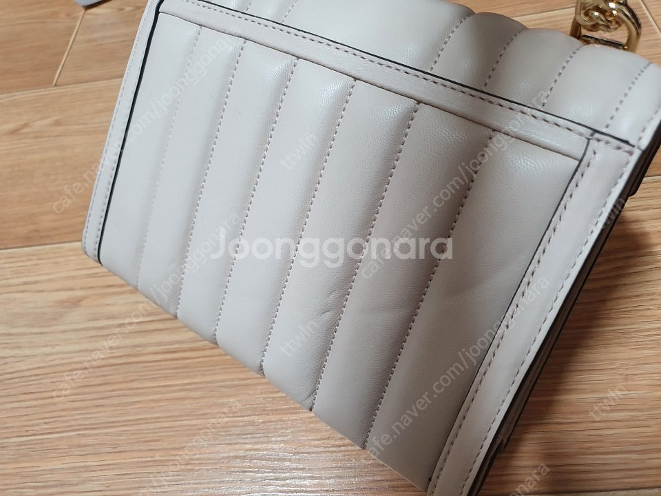 마이클코어스 위트니 퀼팅 숄더백 소프트핑크 색상--8