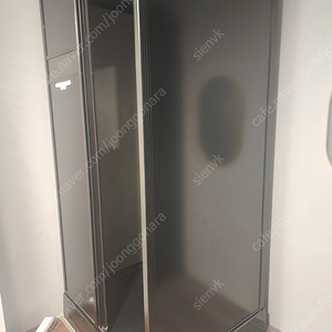 헬스장폐업. 엘지LG 업소용 대형 청소기. 최신 샤워부스, 키텍 싸이클. 스텍스 런닝머신 a급. 파워렉. 이미지