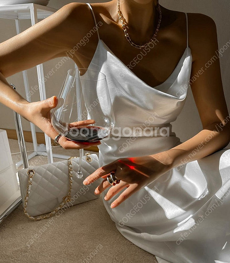 (새상품급) 페이퍼문 드레이프 디테일 실키 원피스 블랙...--1