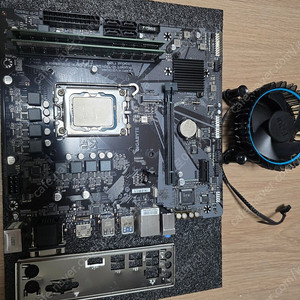 인텔 i3-12100 + 기가바이트 h610m hv2 판매