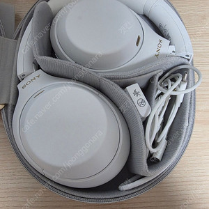 소니 WH-1000XM4 한정판 화이트 판매합니다