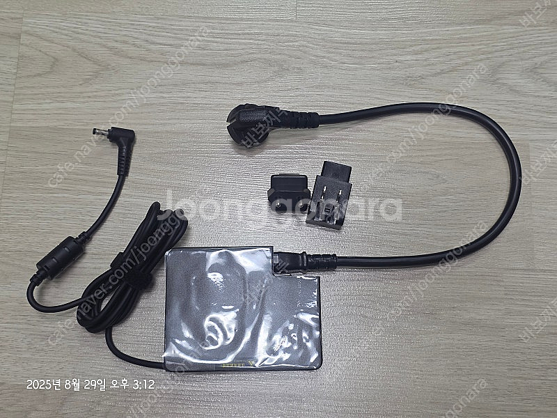 ONEXGPU RX 7600M XT 외장그래픽카드 판매--4