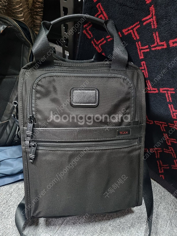 투미(TUMI) 알파 미디움 트래블 토트 22117D2--0