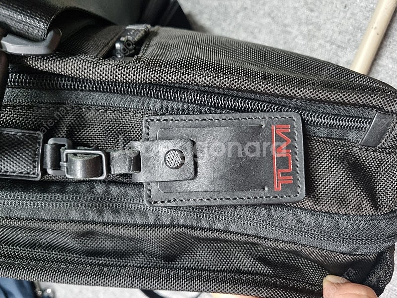 투미(TUMI) 알파 미디움 트래블 토트 22117D2--3