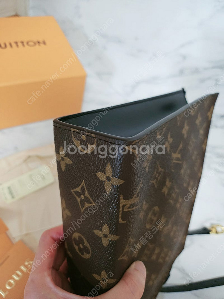 루이비통 토일렛26 블랙카우--4