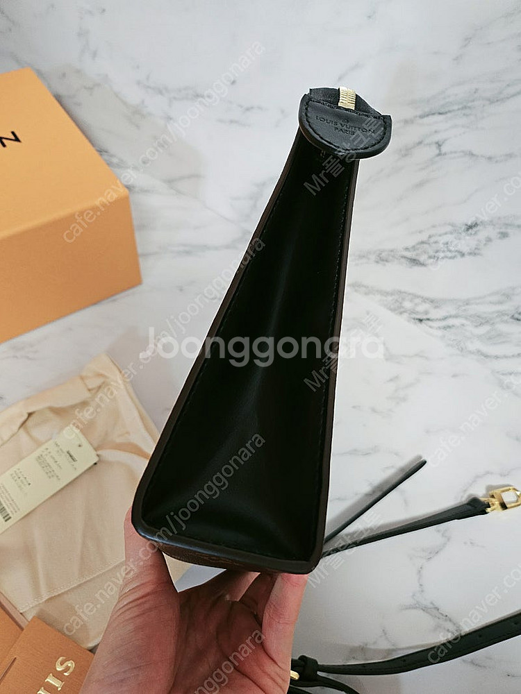 루이비통 토일렛26 블랙카우--7